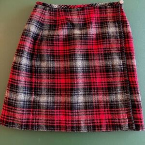 Eddie Bauer Red and Black Plaid A-Line Skirt 100 percent wool plaid wrap